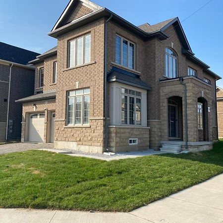 537 Veterans Dr Brampton On L7A 0C4 빌라 외부 사진