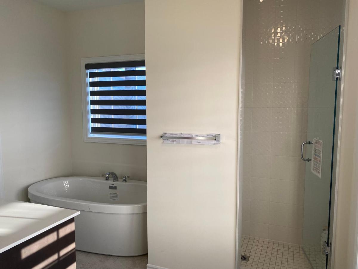 537 Veterans Dr Brampton On L7A 0C4 빌라 외부 사진