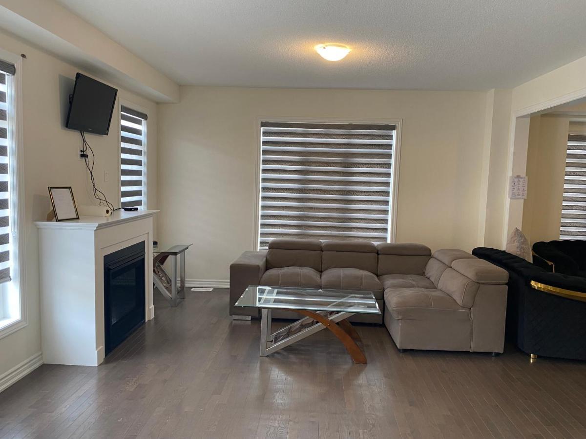 537 Veterans Dr Brampton On L7A 0C4 빌라 외부 사진